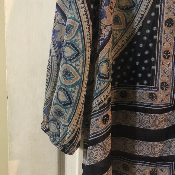 Button up blouse - Picture 3 of 5